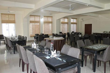 Hotel Shoolin Wood Hatikhuli Εξωτερικό φωτογραφία